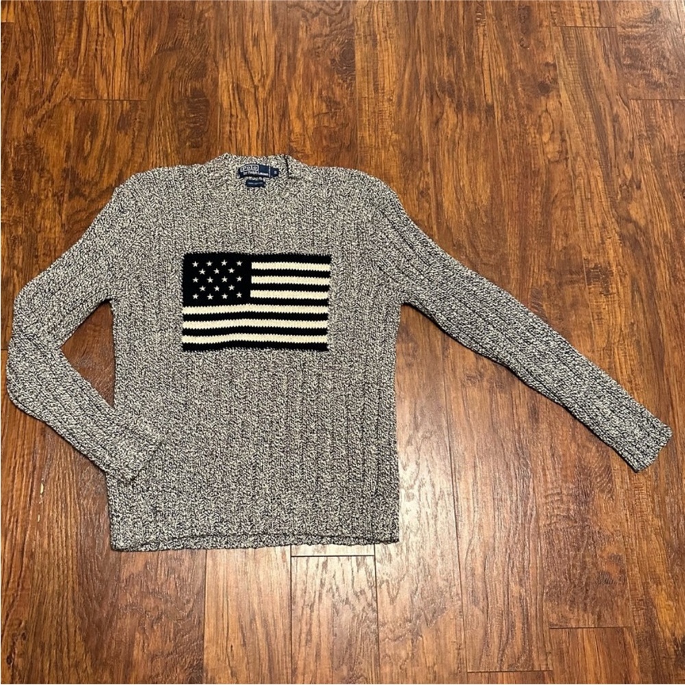 Ralph Lauren Gray Crewneck Sweater with Flag Design